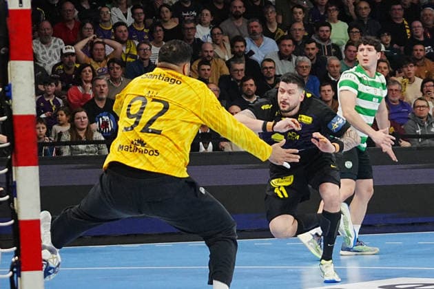 February 19, 2026, Nantes, Bretagne, France: 11 Nicolas Tournat of HBC Nantes during the EHF Champions League, Group Phase, handball match between HBC Nantes and Sporting CP on 19 February 2026 at H Arena in Nantes, France - Photo Nantes France - ZUMAl193 20260219_zsp_l193_043 Copyright: xLaurentxLairysx