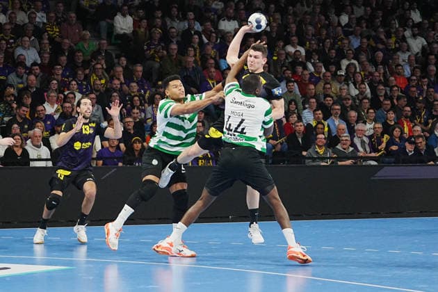 February 19, 2026, Nantes, Bretagne, France: 4 Aymeric Minne of HBC Nantes during the EHF Champions League, Group Phase, handball match between HBC Nantes and Sporting CP on 19 February 2026 at H Arena in Nantes, France - Photo HANDBALL - CHAMPIONS LEAGUE - NANTES V SPORTING CP 19 02 2026  - ZUMAl193 20260219_zsp_l193_062 Copyright: xLaurentxLairysx