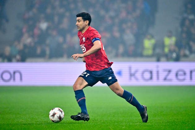 FOOTBALL : Lille vs Etoile Rouge Belgrade - Europa League - Lille - 19 02 2026 Benjamin Andre ( 21 - Lille ) during the UEFA Europa League match between Lille OSC and Red Star Belgrade at Stade Pierre Mauroy on February 19, 2026 in Lille, France. ( Photo by Federico Pestellini PsnewZ ) - LilleFrance  Copyright: xFedericoxPestellinix
