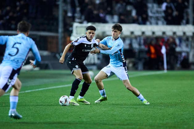 RC Celta de Vigo v Paok FC - UEFA Europa League THESSALONIKI, GREECE SPAIN - FEBRUARY 19: Javi Rodriguez of Celta de Vigo competes for the ball with Taison of Paok FC during the UEFA Europa League 2025 26 KO Playoff match between Paok FC and RC Celta de Vigo at Toumba Stadium on February 19, 2026 in Thessaloniki, Greece. Thessaloniki Toumba Stadium Greece Copyright: xDiegoxSimonx