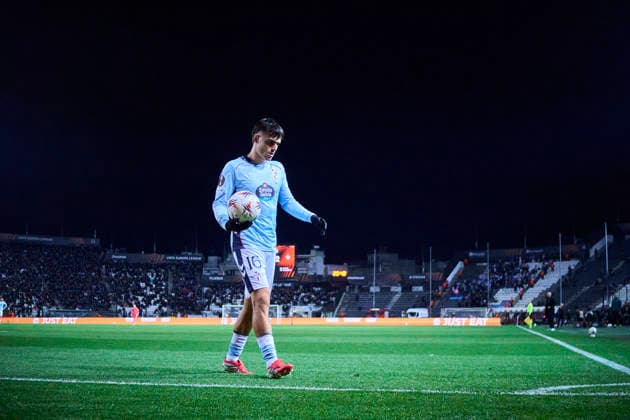 RC Celta de Vigo v Paok FC - UEFA Europa League THESSALONIKI, GREECE SPAIN - FEBRUARY 19: Miguel Roman of Celta de Vigo looks on during the UEFA Europa League 2025 26 KO Playoff match between Paok FC and RC Celta de Vigo at Toumba Stadium on February 19, 2026 in Thessaloniki, Greece. Thessaloniki Toumba Stadium Greece Copyright: xDiegoxSimonx