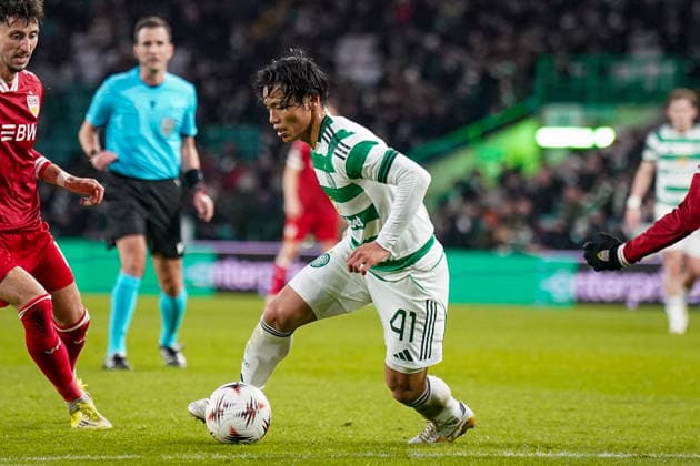 Football UEFA Europa League 2025 2026, Play Offs first leg Celtic FC Glasgow vs VfB Stuttgart Celtic Park Stadium Glasgow, Scotland Reo Hatate Celtic Glasgow, 41 Copyright: xJOERANxSTEINSIEKx