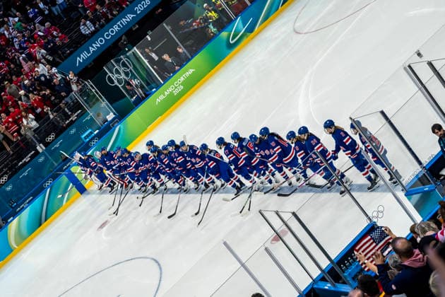 February 19, 2026, Milan, Lombardy, Italy: Team USA prepares to play against Team Canada in the Womans Gold Medal Game at the Milano Santagiulia Ice hockey, Eishockey Arena in MILAN, Italy during the 2026 Milano Cortina Winter Olympics. The United States wins the game in overtime, 2:1. Milan Italy - ZUMAa161 20260219_oly_a161_130 Copyright: xWalterxG.xArcex