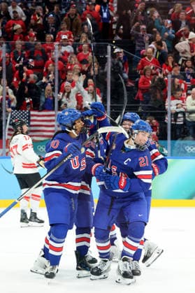 February 19, 2026, Milan, Lombardy, Italy: Hilary Knight 21 of Team United States scored the game tying goal against Team Canada in the women s Ice hockey, Eishockey gold medal game during the Milano Cortina 2026 Olympic Winter games, Winterspiele,Spiele, Summer games at Milano Santagiulia Ice Hockey Arena. Olympics 2026: Milano Cortina: Ice Hockey-Women Finals - Gold Medal Game-USA V CAN  - ZUMAm117 20260219_oly_m117_082 Copyright: xDavidxMcIntyrex
