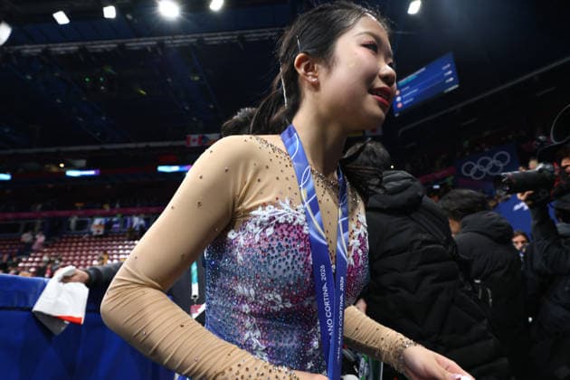 February 19, 2026, Milan, Lombardy, Italy: NAKAI AMI of Japan celebrates with her bronze medal in the Women s Single Skating of the Figure skating, Eiskunstlauf at the Milano Cortina 2026 Winter Olympic Games, Olympische Spiele, Olympia, OS Milan Italy - ZUMAc179 20260219_oly_c179_188 Copyright: xMickaelxChavetx