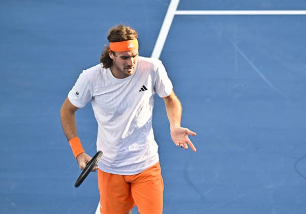 ATP, Tennis Herren Qatar Exxonmobil Open 2026 tennis tournament in Doha - 19 Feb 2026 Stefanos Tsitsipas of Greece plays against Andrey Rublev of Russia (not in view) during their men s singles quarter final match at the ATP Qatar Exxonmobil Open 2026 tennis tournament at the Khalifa International Tennis Complex. Andrey Rublev won against Andrey Rublev 6-3,7-6. Doha Qatar Copyright: xNoushadxVariyattiyakkalx xSOPAxImagesx NVRITYAKAL2-020