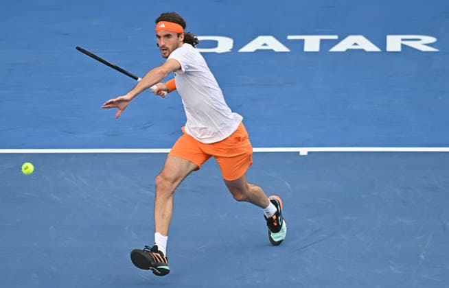 February 19, 2026, Doha, Qatar: Stefanos Tsitsipas of Greece plays against Andrey Rublev of Russia (not in view) during their men s singles quarter final match at the ATP, Tennis Herren Qatar Exxonmobil Open 2026 tennis tournament at the Khalifa International Tennis Complex. Andrey Rublev won against Andrey Rublev 6-3,7-6. Doha Qatar - ZUMAs197 20260219_aaa_s197_179 Copyright: xNoushadxVariyattiyakkalx