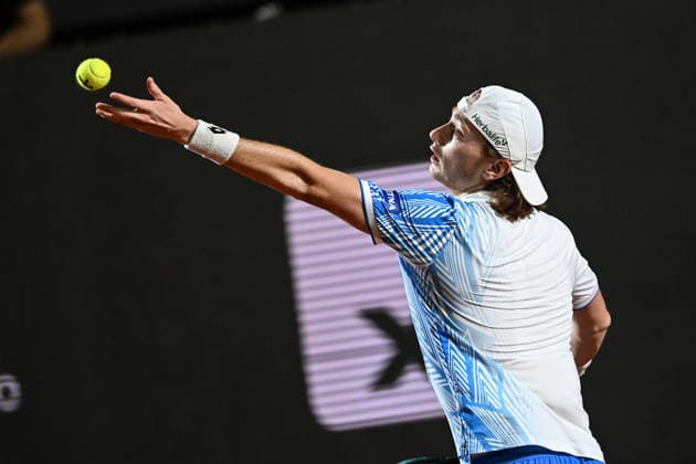 Rio Open 2026 RIO DE JANEIRO, RJ - 19.02.2026: RIO OPEN 2026 - Joao Fonseca in a match against Ignacio Buse on the Guga Kuerten Court, during the Rio Open, held at the Jockey Club Brasileiro, on the afternoon of this Thursday (19), in Rio de Janeiro. (Photo: Celso Pupo Fotoarena) x2891402x  CelsoxPupo