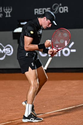 Rio Open 2026 RIO DE JANEIRO, RJ - 19.02.2026: RIO OPEN 2026 - Joao Fonseca in a match against Ignacio Buse on the Guga Kuerten Court, during the Rio Open, held at the Jockey Club Brasileiro, on the afternoon of this Thursday (19), in Rio de Janeiro. (Photo: Celso Pupo Fotoarena) x2891419x  CelsoxPupo