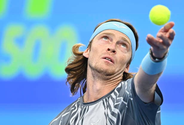 February 19, 2026, Doha, Qatar: Andrey Rublev of Russia plays against Stefanos Tsitsipas of Greece (not in view) during their men s singles quarter final match at the ATP, Tennis Herren Qatar Exxonmobil Open 2026 tennis tournament at the Khalifa International Tennis Complex. Andrey Rublev won against Andrey Rublev 6-3,7-6. Doha Qatar - ZUMAs197 20260219_aaa_s197_205 Copyright: xNoushadxVariyattiyakkalx