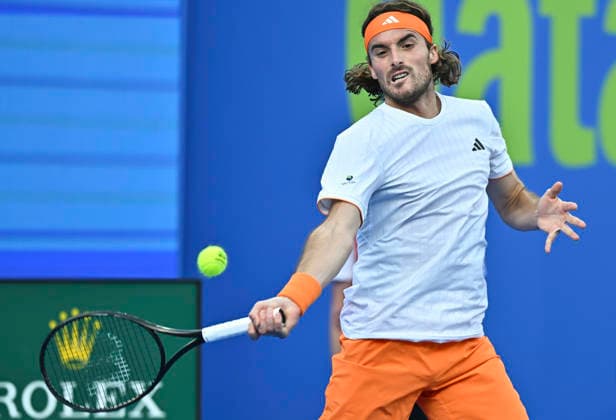 February 19, 2026, Doha, Qatar: Stefanos Tsitsipas of Greece plays against Andrey Rublev of Russia (not in view) during their men s singles quarter final match at the ATP, Tennis Herren Qatar Exxonmobil Open 2026 tennis tournament at the Khalifa International Tennis Complex. Andrey Rublev won against Andrey Rublev 6-3,7-6. Doha Qatar - ZUMAs197 20260219_aaa_s197_216 Copyright: xNoushadxVariyattiyakkalx