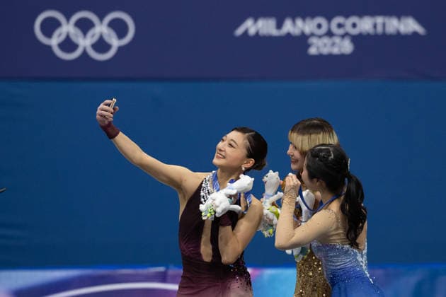 February 19, 2026, Milano, Lombardy, Italy: Silver medal winner Kaori Sakamoto of Japan, Gold medal winner Alysa Liu of the United States and Bronze medal winner Ami Nakai of Japan stand on the podium in Figure skating, Eiskunstlauf Women Single during the 2026 Winter Olympics at the Milano Ice Skating Arena on Thursday in Milano. Olympics 2026: Milano Cortina: Figure Skating Women s  - ZUMAj89_ 20260219_oly_j89_095 Copyright: xPaulxKitagakixJr.x