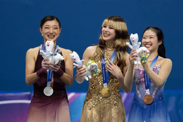 February 19, 2026, Milano, Lombardy, Italy: Silver medal winner Kaori Sakamoto of Japan, Gold medal winner Alysa Liu of the United States and Bronze medal winner Ami Nakai of Japan stand on the podium in Figure skating, Eiskunstlauf Women Single during the 2026 Winter Olympics at the Milano Ice Skating Arena on Thursday in Milano. Olympics 2026: Milano Cortina: Figure Skating Women s  - ZUMAj89_ 20260219_oly_j89_096 Copyright: xPaulxKitagakixJr.x