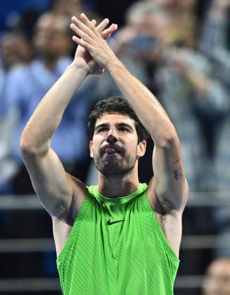 ATP, Tennis Herren Qatar Exxonmobil Open-Quarter Final Carlos Alcaraz of Spain cetebrates after winning against Karen Khachanov of Russia in the Quarter final at the ATP men s Qatar ExxonMobil Open 2026 tennis tournament at the Khalifa International Tennis Complex in Doha, Qatar, on February 19, 2026. DOHA Qatar Copyright: xNOUSHADx