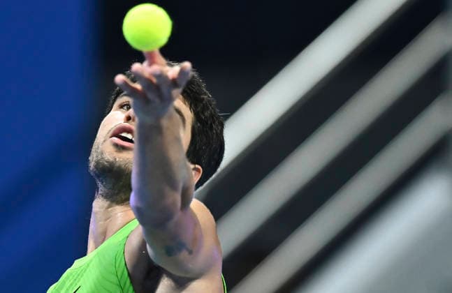 ATP, Tennis Herren Qatar Exxonmobil Open-Quarter Final Carlos Alcaraz of Spain competes against Karen Khachanov of Russia in the Quarter final at the ATP men s Qatar ExxonMobil Open 2026 tennis tournament at the Khalifa International Tennis Complex in Doha, Qatar, on February 19, 2026. DOHA Qatar Copyright: xNOUSHADx