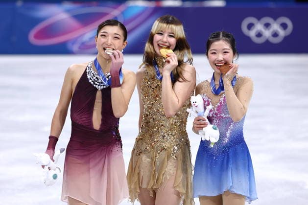 (L-R) Kaori Sakamoto (JPN), Alysa Liu (USA), Ami Nakai (JPN), FEBRUARY 19, 2026 - Figure skating, Eiskunstlauf : Women s Medal Ceremony during the Milano Cortina 2026 Olympic Winter games, Winterspiele,Spiele, Summer games at Milano Ice Skating Arena in Milan, Italy. Noxthirdxpartyxsales  aflo_320566424