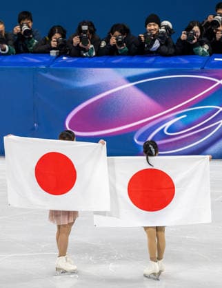 February 19, 2026, Milan, Lombardy, Italy: Japan s KAORI SAKAMOTO (left) won the silver medal with Japan s AMI NAKAI (right) who won the bronze in the Women s Figure skating, Eiskunstlauf Singles Freeskating at the Milano Cortina 2026 Winter Olympics. Olympics 2026: Milano Cortina: - February 19, 2026  - ZUMAh234 20260219_oly_h234_025 Copyright: xMarkxEdwardxHarrisx