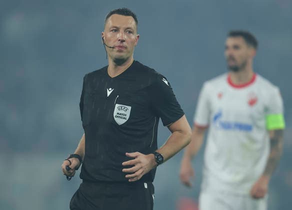 Lille v Crvena Zvezda, UEFA Europa League knock out play-offs 1st leg, season 2025 2026 referee Sven Jablonski of Germany during the UEFA Europa League 2025 26 League play-offs1st leg match between Lille and FK Crvena Zvezda at Stadium Pierre Mauroy on February 19, 2026 in Lille, France. Lille France Copyright: xPedjaxMilosavljevic STARSPORTx x
