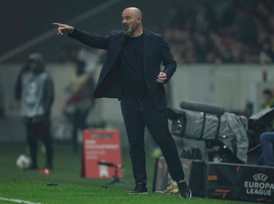 Lille v Crvena Zvezda, UEFA Europa League knock out play-offs 1st leg, season 2025 2026 Head coach Dejan Stankovic of Crvena Zvezda reacts during the UEFA Europa League 2025 26 League play-offs1st leg match between Lille and FK Crvena Zvezda at Stadium Pierre Mauroy on February 19, 2026 in Lille, France. Lille France Copyright: xPedjaxMilosavljevic STARSPORTx x