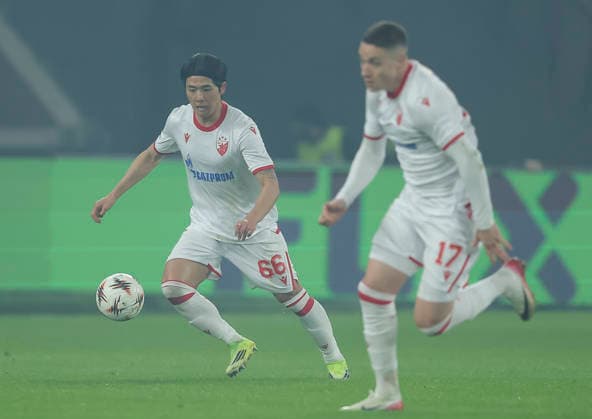 Lille v Crvena Zvezda, UEFA Europa League knock out play-offs 1st leg, season 2025 2026 Seol Young-woo and Bruno Duarte Da Silva of Crvena Zvezda during the UEFA Europa League 2025 26 League play-offs1st leg match between Lille and FK Crvena Zvezda at Stadium Pierre Mauroy on February 19, 2026 in Lille, France. Lille France Copyright: xPedjaxMilosavljevic STARSPORTx x