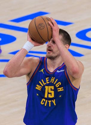 February 19, 2026, Inglewood, California, USA: Nikola Jokic 15 of the Denver Nuggets puts up a free throw during a NBA, Basketball Herren, USA regular season game against the Los Angeles Clippers on Thursday February 19, 2026 at Intuit Dome Arena in Inglewood, California. JAVIER ROJAS PI Inglewood USA - ZUMAp124 20260219_zaa_p124_023 Copyright: xJavierxRojasx
