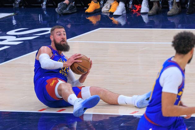 February 19, 2026, Inglewood, California, USA: Jonas Valanciunas 17 of the Denver Nuggets wins a rebound during a NBA, Basketball Herren, USA regular season game against the Los Angeles Clippers on Thursday February 19, 2026 at Intuit Dome Arena in Inglewood, California. JAVIER ROJAS PI Inglewood USA - ZUMAp124 20260219_zaa_p124_028 Copyright: xJavierxRojasx