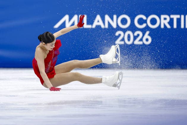 Milan Cortina Olympics: Figure skating, Eiskunstlauf Adeliia Petrosian, competing as an Individual Neutral Athlete, falls during her performance in the women s figure skating free program at the Milan Cortina Olympics at Milano Ice Skating Arena in Milan on Feb. 19, 2026.  A14AA0005306784P