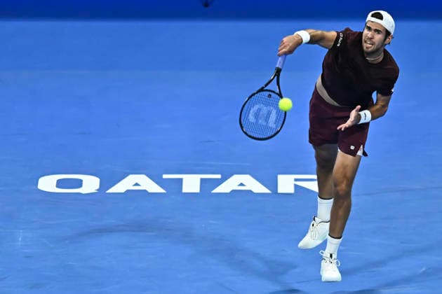 February 19, 2026, Doha, Qatar: Karen Khachanov of Russia plays against Carlos Alcaraz of Spain (not in view) during their men s singles quarter final match at the ATP, Tennis Herren Qatar Exxonmobil Open 2026 tennis tournament at the Khalifa International Tennis Complex. Carlos Alcarazwon against Karen Khachanov 6-7,6-4,6-3. ATP Qatar Exxonmobil Open 2026 Tennis Tournament In Doha - 19 Feb 2026  - ZUMAs197 20260219_aaa_s197_345 Copyright: xNoushadxVariyattiyakkalx
