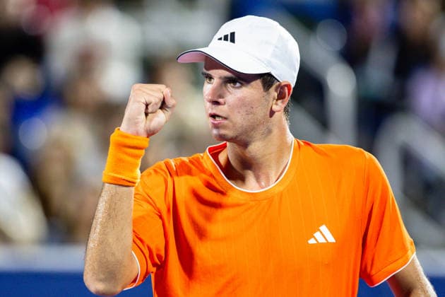 2026 Delray Beach Open - Day 4 - Taylor Fritz Of USA v Rafael Jodar Of Spain Rafael Jodar of Spain pumps his fist against Taylor Fritz of the USA during their match on Day 4 of the Delray Beach Open at the Delray Tennis Center in Delray Beach, Florida, on February 19, 2026. Delray Beach FL United States  Copyright: xMauricioxPaizx originalFilename:paiz-2026delr260219_npapY.jpg
