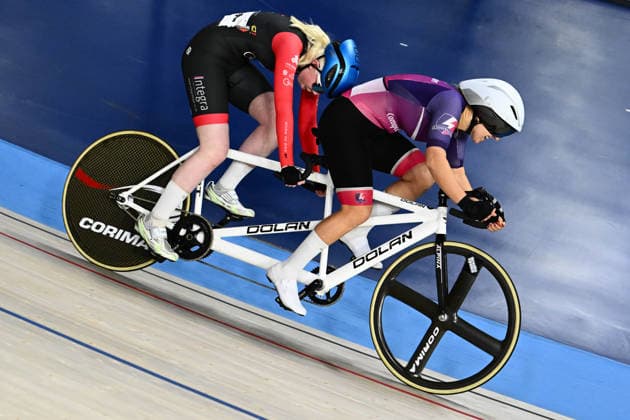 2026 British Cycling Lloyds National Track Championships Picture by Olly Hassell SWpix.com - 20 02 2026 - 2026 British Cycling Lloyds National Track Championships - National Cycling Centre, Manchester, England - Sprint - W Para B Qualifying - Tandem lla Briant (Born to Bike Racing Team) Copyright: x xSWpix.comx(t axPhotographyxHubxLtd)xOllyxHassell SWpix.comx SWP-3203-0193