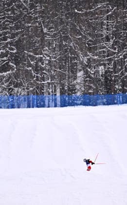 (260220) -- LIVIGNO, Feb. 20, 2026 -- Zhang Xuelian of China competes during the freestyle skiing women s ski cross seeding at the Milan-Cortina 2026 Olympic Winter games, Winterspiele,Spiele, Summer games in Livigno, Italy, Feb. 20, 2026. ) (MICO2026)ITALY-LIVIGNO-OLYMPIC WINTER GAMES-FREESTYLE SKIING-WOMEN S SKI CROSS-SEEDING ZhangxHongxiang 