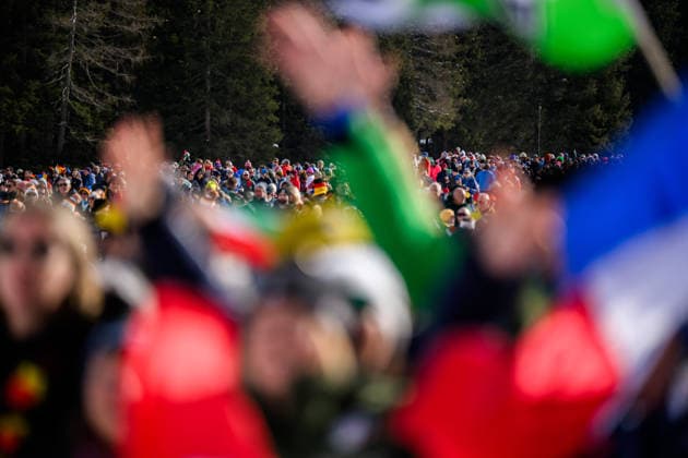 260220 Spectators ahead of the men s biathlon 15 km mass start during day 14 of the 2026 Winter Olympics on February 20, 2026 in Anterselva. Photo: Mathias Bergeld BILDBYRAN kod MB MB1339 skidskytte biathlon skiskyting Olympic Games, Olympische Spiele, Olympia, OS olympics winter olympics os ol olympiska spel vinter-os olympiske leker milano cortina 2026 milan cortina 2026 milano cortina 2026 olympic games milano cortina 2026 winter olympic games milano cortina-os milano cortina-ol vinter-ol 14 bbeng masstart mass start publik *** 260220 Spectators ahead of the men s biathlon 15 km mass start during day 14 of the 2026 Winter Olympics on February 20, 2026 in Anterselva Photo Mathias Bergeld BILDBYRAN code MB MB1339 biathlon biathlon biathlon olympic games olympics olympics winter olympics os ol olympic games winter os olympic games milano cortina 2026 milan cortina 2026 milano cortina 2026 olympic games milano cortina 2026 winter olympic games milano cortina os milano cortina ol winter ol 14 bbeng masstart mass start public  Copyright: MATHIASxBERGELD BB260220MB015