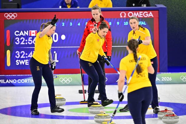 CORTINA, ITALIEN 20260220 Sveriges lag Hasselborg under damernas semifinalmatch mellan Kanada och Sverige i OS-curlingen i Cortina. *** Bilden ingar i SPORTPAKET. För övriga BETALBILD *** CORTINA ITALIEN x10030x *** CORTINA, ITALY 20260220 Swedens Hasselborg team during the womens semi-final match between Canada and Sweden in the Olympic curling competition in Cortina Picture in SPORTPAKET For others PAY PICTURE CORTINA ITALY x10030x  Copyright: xJonasxEkströmer TTx OS 2026 CURLING DAMER SEMIFINAL KANADA-SVERIGE