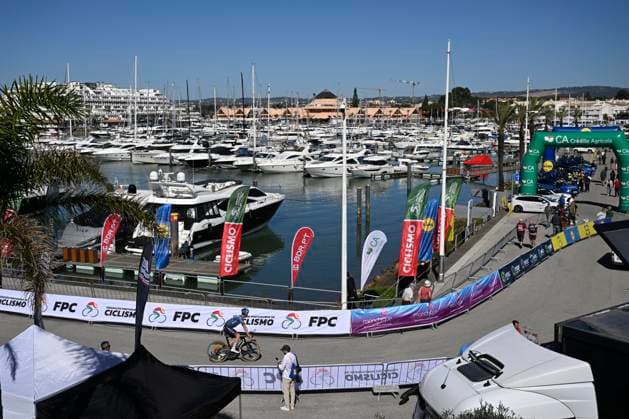 Volta Algarve 2026 Stage 3 VILAMOURA, PORTUGAL - FEBRUARY 20 : illustration picture time trial during stage 3 of the 52th edition of Volta Algarve an UCI ProSeries 2.Pro Individual Time Trial stage for Men Elite of 19.5 km with start in Vilamoura and finish in Vilamoura on February 20, 2026 in Vilamoura, Portugal, 20 02 2026 ( Motordriver Guy De Vuyst - Vilamoura Portugal  Copyright: xNicoxVereeckenx
