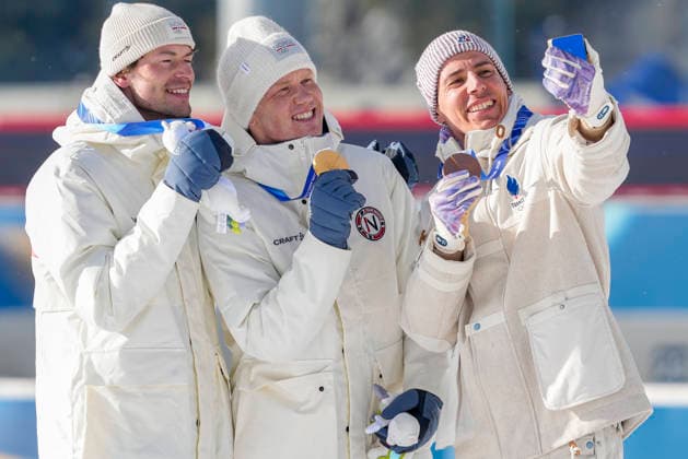 Winter Olympics in Milan Cortina 2026 Anterselva, Italy 20260220. Sturla Holm Laegreid from Norway, Johannes Dale-Skjevdal from Norway and Quentin Fillon Maillet from France on the podium after the men s 15 km mass start in biathlon during the Winter Olympics in Milano Cortina 2026. Photo: Heiko Junge NTB Anterselva Italy EDITORIAL USE ONLY. RESTRICTED USE FOR BETTING COMPANIES Ref:_SPOxhvp3fdQv-g.jpg *** Winter Olympics in Milan Cortina 2026 Anterselva, Italy 20260220 Sturla Holm Laegreid from Norway, Johannes Dale Skjevdal from Norway and Quentin Fillon Maillet from France on the podium after the men s 15 km mass start in biathlon during the Winter Olympics in Milano Cortina 2026 Photo Heiko Junge NTB Anterselva Italy EDITORIAL USE ONLY RESTRICTED USE FOR BETTING COMPANIES  Copyright: xHeikoxJungex xNTBx