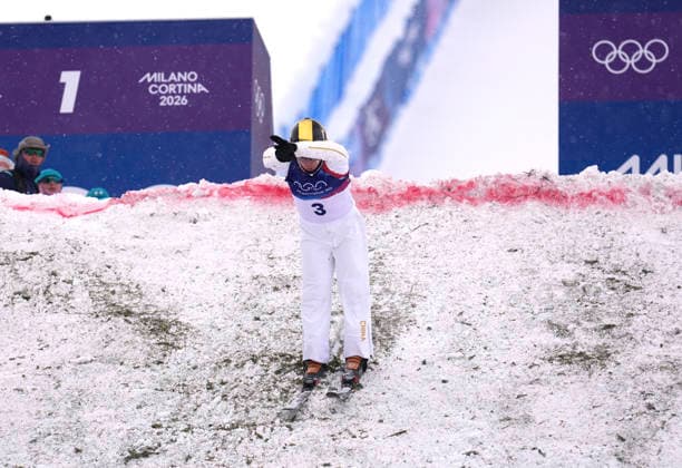 (260220) -- LIVIGNO, Feb. 20, 2026 -- Qi Guangpu of China competes during the freestyle skiing men s aerials final 1 at the Milan-Cortina 2026 Olympic Winter games, Winterspiele,Spiele, Summer games in Livigno, Italy, Feb. 20, 2026. ) (MICO2026)ITALY-LIVIGNO-OLYMPIC WINTER GAMES-FREESTYLE SKIING-MEN S AERIALS-FINAL HuxChao 