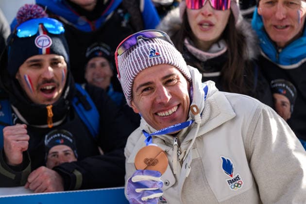 260220 Quentin Fillon Maillet of France poses for a photo with his bronze medal after the men s biathlon 15 km mass start during day 14 of the 2026 Winter Olympics on February 20, 2026 in Anterselva. Photo: Mathias Bergeld BILDBYRAN kod MB MB1339 skidskytte biathlon skiskyting Olympic Games, Olympische Spiele, Olympia, OS olympics winter olympics os ol olympiska spel vinter-os olympiske leker milano cortina 2026 milan cortina 2026 milano cortina 2026 olympic games milano cortina 2026 winter olympic games milano cortina-os milano cortina-ol vinter-ol 14 bbeng masstart mass start jubel celebration *** 260220 Quentin Fillon Maillet of France poses for a photo with his bronze medal after the men s biathlon 15 km mass start during day 14 of the 2026 Winter Olympics on February 20, 2026 in Anterselva Photo Mathias Bergeld BILDBYRAN code MB MB1339 biathlon biathlon olympic games olympics olympics winter olympics os ol olympiska spel vinter os olympiske leker milano cortina 2026 milan cortina 2026 milano cortina 2026 olympic games milano cortina 2026 winter olympic games milano cortina os milano cortina ol vinter ol 14 bbeng masstart mass start jubel celebration  Copyright: MATHIASxBERGELD BB260220MB077