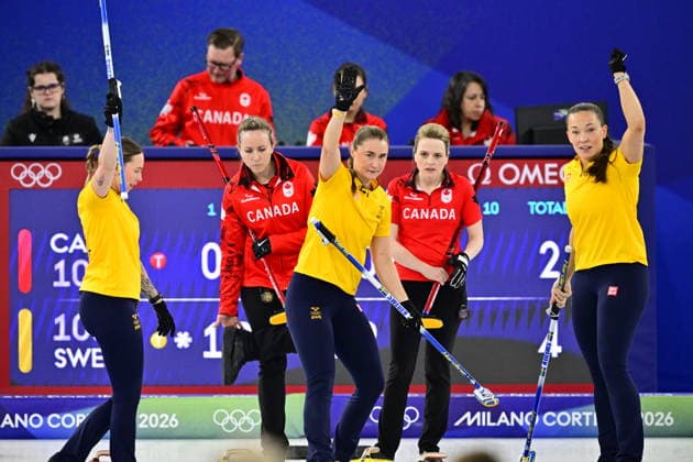 CORTINA, ITALY 20260220 Sweden s Agnes Knochenhauer and Sara McManus of Team Hasselborg during the women s semifinal match between Sweden and Canada in the Olympic curling in Cortina. *** The image is included in the SPORTS PACKAGE. For others PAYMENT IMAGE *** CORTINA ITALY x10030x *** CORTINA, ITALY 20260220 Sweden s Agnes Knochenhauer and Sara McManus of Team Hasselborg during the women s semifinal match between Sweden and Canada in the Olympic curling in Cortina The image is included in the SPORTS PACKAGE For others PAYMENT IMAGE CORTINA ITALY x10030x  Copyright: xJonasxEkströmer TTx 2026 OLYMPICS WOMEN S CURLING SWEDEN-CANADA