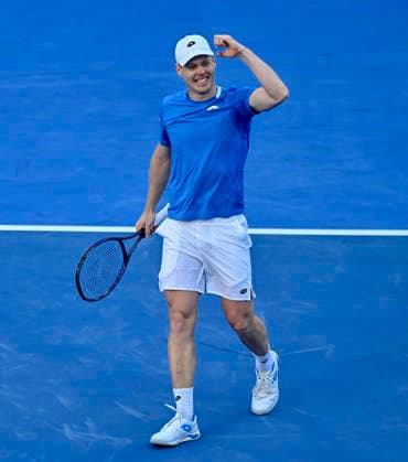 ATP, Tennis Herren Qatar ExxonMobil Open-Doubles Final Harri Heliovaara of Finland celebrates after winning with Henry Patten of Great Britain (not pictured) against Julian Cash and Lloyd Glasspool of Great Britain in the Doubles Final match at the ATP men s Qatar ExxonMobil Open 2026 tennis tournament at the Khalifa International Tennis Complex in Doha, Qatar, on February 20, 2026. DOHA Qatar Copyright: xNOUSHADx