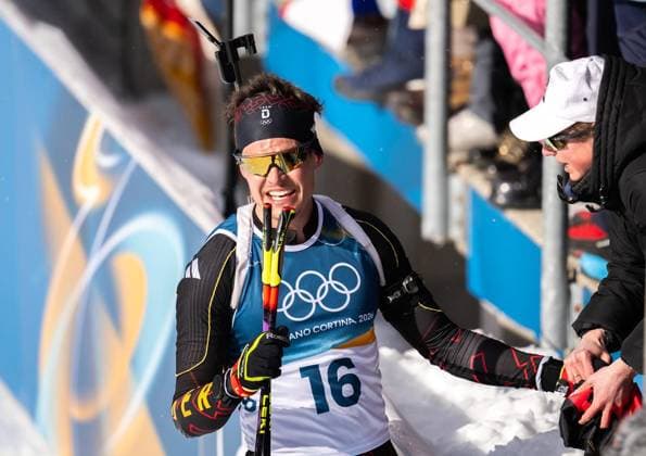 MILANO CORTINA 2026 - OLYMPISCHE WINTERSPIELE - ANTERSELVA - BIATHLON - MASSENSTART 15KM MÄNNER ** NUR FÜR REDAKTIONELLE ZWECKE ** EDITORIAL USE ONLY **<p>20 02 2026-Anterselva: Olympische Winterspiele Milano Cortina 2026 Biathlon Anterselva Biathlon Arena - Antholz Event: 15km Massenstart Männer im Foto: Philipp Horn 16 (GER) wird im Ziel von Ehefrau Antonia getröstet ( Italien Venetien Antholz Copyright: SaschaxFromm *** MILANO CORTINA 2026 OLYMPIC WINTER GAMES ANTERSELVA BIATHLON MASS START 15KM MEN FOR EDITORIAL PURPOSES ONLY p 20 02 2026 Anterselva Olympic Winter Games Milano Cortina 2026 Biathlon Anterselva Biathlon Arena Antholz Event 15km Mass Start Men in photo Philipp Horn 16 GER being comforted by wife Antonia at the finish line Italy Veneto Antholz Copyright SaschaxFromm Copyright: SaschaxFromm doc84nqs417cj618e2sygx2 ,EDITORIAL USE ONLY