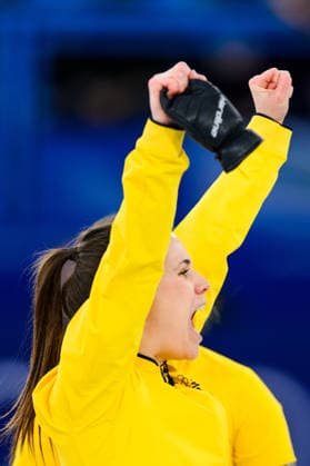 260220 Anna Hasselborg of Sweden celebrate after winning in a women s semifinal curling match between Canada and Sweden during day 14 of the 2026 Winter Olympics on February 20, 2026 in Cortina. Photo: Jon Olav Nesvold BILDBYRAN COP 217 JE0127 curling Olympic Games, Olympische Spiele, Olympia, OS olympics winter olympics os ol olympiska spel vinter-os olympiske leker milano cortina 2026 milan cortina 2026 milano cortina 2026 olympic games milano cortina 2026 winter olympic games milano cortina-os milano cortina-ol vinter-ol 14 bbeng sverige sweden kanada canada dam jubel *** 260220 Anna Hasselborg of Sweden celebrate after winning in a women s semifinal curling match between Canada and Sweden during day 14 of the 2026 Winter Olympics on February 20, 2026 in Cortina Photo Jon Olav Nesvold BILDBYRAN COP 217 JE0127 curling olympic games olympics winter olympics os ol olympiska spel vinter os olympiske leker milano cortina 2026 milan cortina 2026 milano cortina 2026 olympic games milano cortina 2026 winter olympic games milano cortina os milano cortina ol olympiska spel vinter ol 14 bbeng sverige sweden kanada canada dam jubel  Copyright: JONxOLAVxNESVOLD BB260220JE047