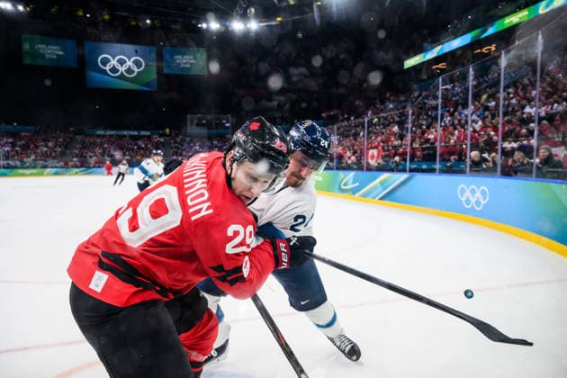 260220 Nathan MacKinnon of Canada and Roope Hintz of Finland in the men s Ice hockey, Eishockey semifinal between Canada and Finland during day 14 of the 2026 Winter Olympics on February 20, 2026 in Milan. Photo: Carl Sandin BILDBYRAN kod CS CS0887 ishockey ice hockey Olympic Games, Olympische Spiele, Olympia, OS olympics winter olympics os ol olympiska spel vinter-os olympiske leker milano cortina 2026 milan cortina 2026 milano cortina 2026 olympic games milano cortina 2026 winter olympic games milano cortina-os milano cortina-ol vinter-ol 14 bbeng finland canada kanada *** 260220 Nathan MacKinnon of Canada and Roope Hintz of Finland in the men s ice hockey semifinal between Canada and Finland during day 14 of the 2026 Winter Olympics on February 20, 2026 in Milan Photo Carl Sandin BILDBYRAN kod CS CS0887 ishockey ice hockey olympic games olympics winter olympics os ol olympiska spel vinter os olympiske leker milano cortina 2026 milan cortina 2026 milano cortina 2026 olympic games milano cortina 2026 winter olympic games milano cortina os milano cortina ol vinter ol 14 bbeng finland canada kanada  Copyright: CARLxSANDIN BB260220CS010