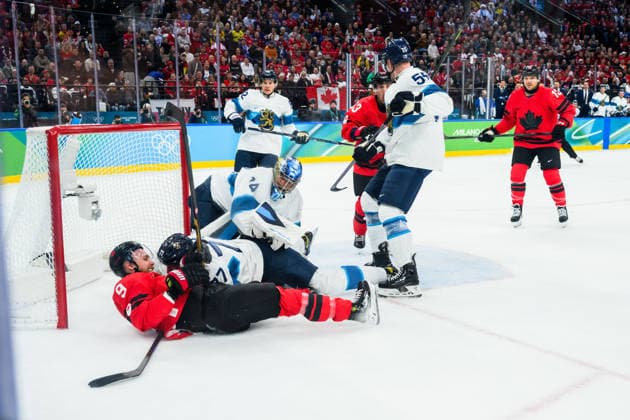 260220 Sam Bennett of Canada against Niko Mikkola and goaltender Juuse Saros of Finland in the men s Ice hockey, Eishockey semifinal between Canada and Finland during day 14 of the 2026 Winter Olympics on February 20, 2026 in Milan. Photo: Carl Sandin BILDBYRAN kod CS CS0887 ishockey ice hockey Olympic Games, Olympische Spiele, Olympia, OS olympics winter olympics os ol olympiska spel vinter-os olympiske leker milano cortina 2026 milan cortina 2026 milano cortina 2026 olympic games milano cortina 2026 winter olympic games milano cortina-os milano cortina-ol vinter-ol 14 bbeng finland canada kanada *** 260220 Sam Bennett of Canada against Niko Mikkola and goaltender Juuse Saros of Finland in the men s ice hockey semifinal between Canada and Finland during day 14 of the 2026 Winter Olympics on February 20, 2026 in Milan Photo Carl Sandin BILDBYRAN kod CS CS0887 ishockey ice hockey olympic games olympics winter olympics os ol olympiska spel vinter os olympiske leker milano cortina 2026 milan cortina 2026 milano cortina 2026 olympic games milano cortina 2026 winter olympic games milano cortina os milano cortina ol vinter ol 14 bbeng finland canada kanada  Copyright: CARLxSANDIN BB260220CS017