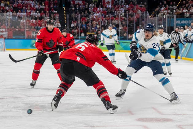 Ice hockey, Eishockey - Milano Cortina 2026 Winter Olympics: Day 14 Travis Sanheim, Roope Hintz during the Men s Playoffs Semi-final match between Canada and Finland of the Milano Cortina 2026 Winter Olympic Games, Olympische Spiele, Olympia, OS at Milano Santagiulia Ice Hockey Arena on February 20, 2026 in Milan, Italy. Milano Italy  Copyright: xAndrzejxIwanczukx originalFilename:iwanczuk-icehocke260220_nph8j.jpg