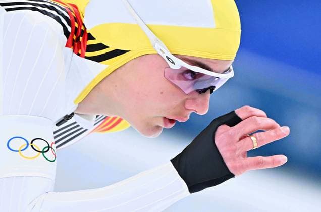 Belgian speed skater Isabelle van Elst pictured in action during the Women s 1500m Speed skating, Eisschnelllauf race at the Milano Cortina 2026 Olympic Winter games, Winterspiele,Spiele, Summer games on Friday 20 February 2026 in Milan, Italy. The XXV Winter Olympics take place from 6 to 22 February 2026 in Italy. JASPERxJACOBS  x164336401x