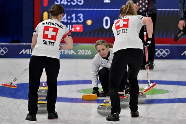 Cortina d Ampezzo, Italy, February 20th 2026. During the Curling Women s Semi-final match between United States of America and Switzerland of the Olympic Winter games, Winterspiele,Spiele, Summer games 2026 in Cortina d Ampezzo, Italy. (Photo by Igor Kupljenik Sports Press Photo)  Copyright: xIgorxKupljenikx xSPPx Sportspressphoto_SPR95020