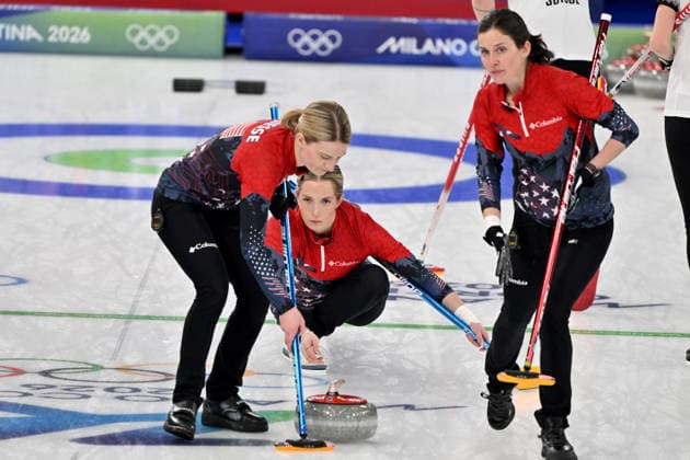 Cortina d Ampezzo, Italy, February 20th 2026. During the Curling Women s Semi-final match between United States of America and Switzerland of the Olympic Winter games, Winterspiele,Spiele, Summer games 2026 in Cortina d Ampezzo, Italy. (Photo by Igor Kupljenik Sports Press Photo)  Copyright: xIgorxKupljenikx xSPPx Sportspressphoto_SPR95031