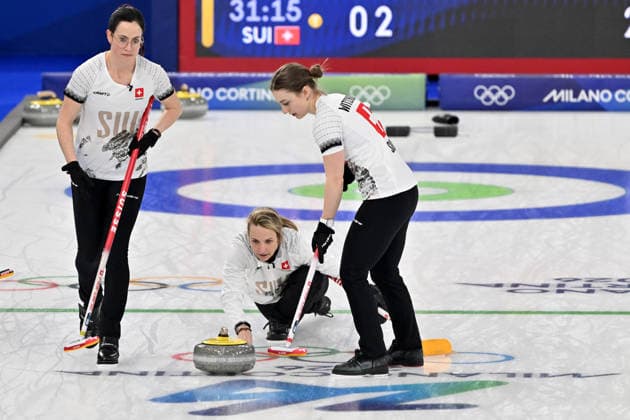 Cortina d Ampezzo, Italy, February 20th 2026. During the Curling Women s Semi-final match between United States of America and Switzerland of the Olympic Winter games, Winterspiele,Spiele, Summer games 2026 in Cortina d Ampezzo, Italy. (Photo by Igor Kupljenik Sports Press Photo)  Copyright: xIgorxKupljenikx xSPPx Sportspressphoto_SPR95040