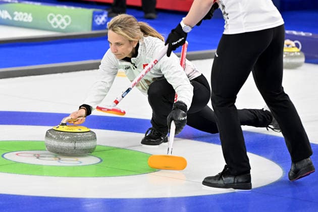Cortina d Ampezzo, Italy, February 20th 2026. During the Curling Women s Semi-final match between United States of America and Switzerland of the Olympic Winter games, Winterspiele,Spiele, Summer games 2026 in Cortina d Ampezzo, Italy. (Photo by Igor Kupljenik Sports Press Photo)  Copyright: xIgorxKupljenikx xSPPx Sportspressphoto_SPR95042