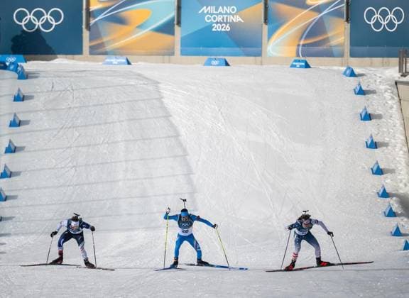 MILANO CORTINA 2026 - OLYMPISCHE WINTERSPIELE - ANTERSELVA - BIATHLON - MASSENSTART 15KM MÄNNER ** NUR FÜR REDAKTIONELLE ZWECKE ** EDITORIAL USE ONLY **<p>20 02 2026-Anterselva: Olympische Winterspiele Milano Cortina 2026 Biathlon Anterselva Biathlon Arena - Antholz Event: 15km Massenstart Männer im Foto: Joscha Burkhalter 26 (SUI), Nicola Romanin 28 (ITA) und Campbell Wright 11 (USA) stoppen vor dem Ziel und starten kurz danach einen gemeinsamen Zielsprint. ( Italien Venetien Antholz Copyright: SaschaxFromm *** MILANO CORTINA 2026 OLYMPIC WINTER GAMES ANTERSELVA BIATHLON MASS START 15KM MEN FOR EDITORIAL PURPOSES ONLY p 20 02 2026 Anterselva Olympic Winter Games Milano Cortina 2026 Biathlon Anterselva Biathlon Arena Antholz Event 15km Mass Start Men in photo Joscha Burkhalter 26 SUI , Nicola Romanin 28 ITA and Campbell Wright 11 USA stop before the finish and start a joint sprint to the finish shortly afterwards Italy Veneto Anterselva Copyright SaschaxFromm Copyright: SaschaxFromm doc84nrmlyteqoyv8xa13kv ,EDITORIAL USE ONLY